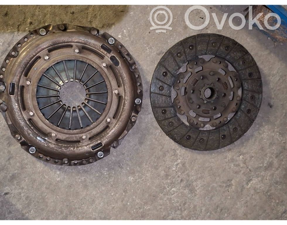 Volkswagen PASSAT B6 Kit ambreiaj 