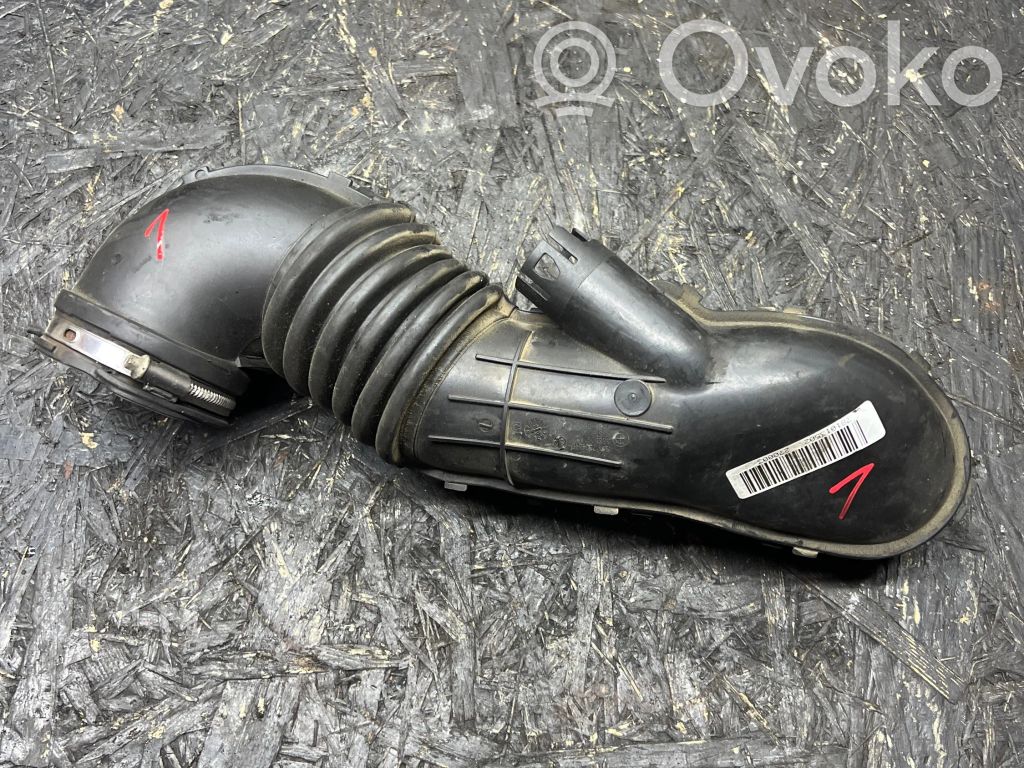 BMW 3 E90 E91 Air intake duct part 