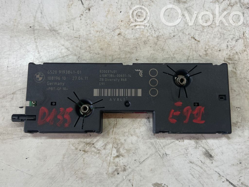 BMW 3 E90 E91 Antenos stiprintuvas 