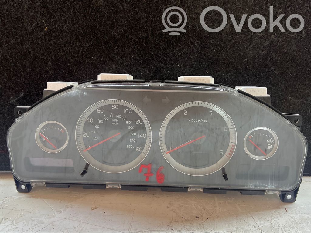 Volvo XC90 Speedometer (instrument cluster) 