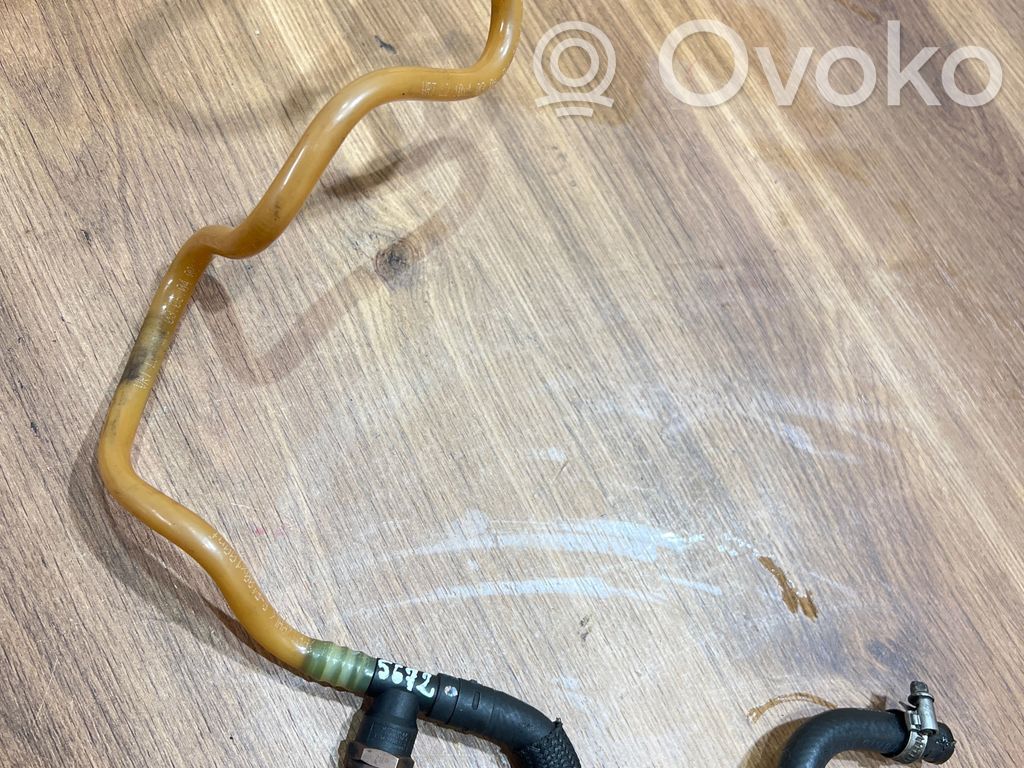 BMW 5 E60 E61 Fuel line pipe 