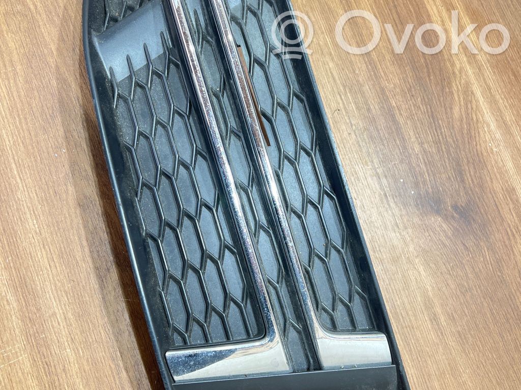 Audi A4 S4 B8 8K Etupuskurin alempi jäähdytinsäleikkö 