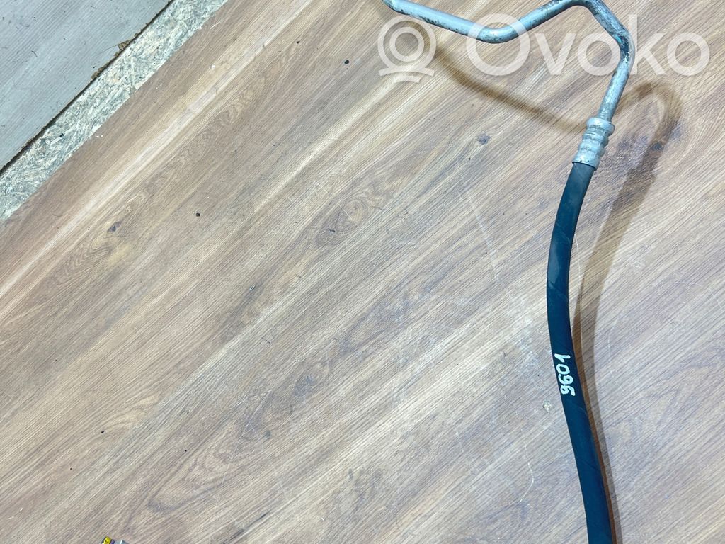 Tuyau de climatisation   9226413