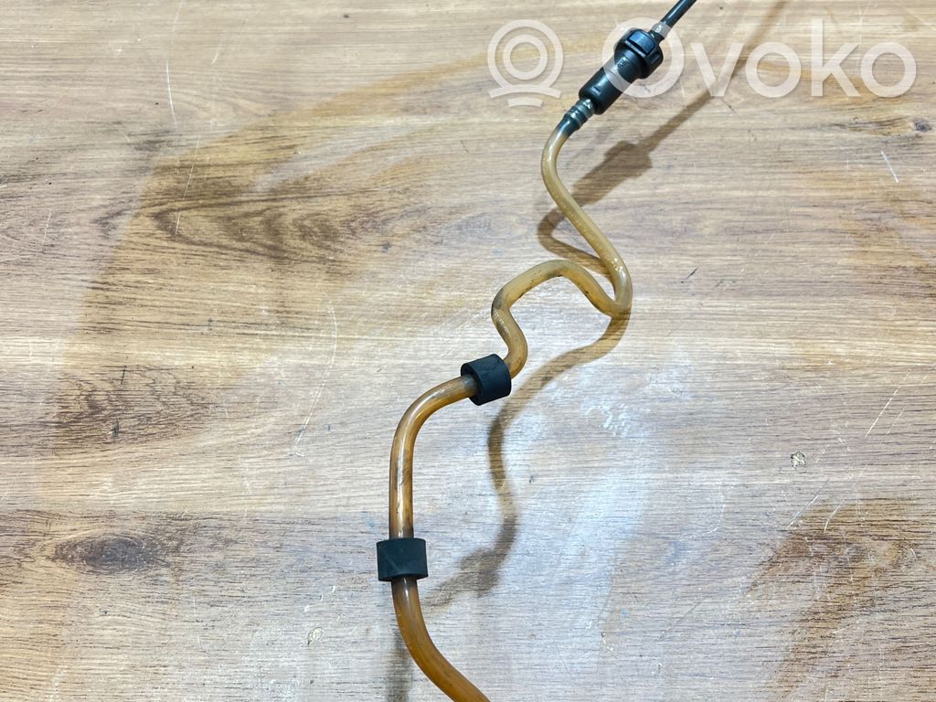 BMW 3 E90 E91 Polttoaineputken letku 