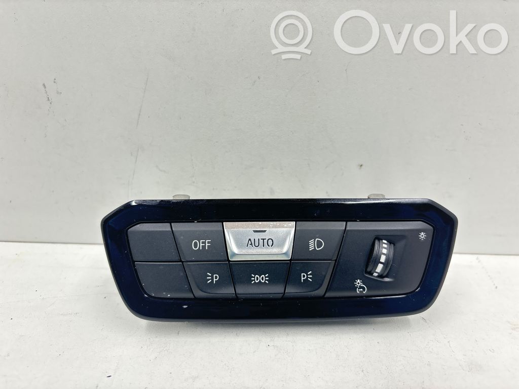 Interruptor de luz   61315A16B17,E1173966,100950,6131,61315A16B1,E1181993