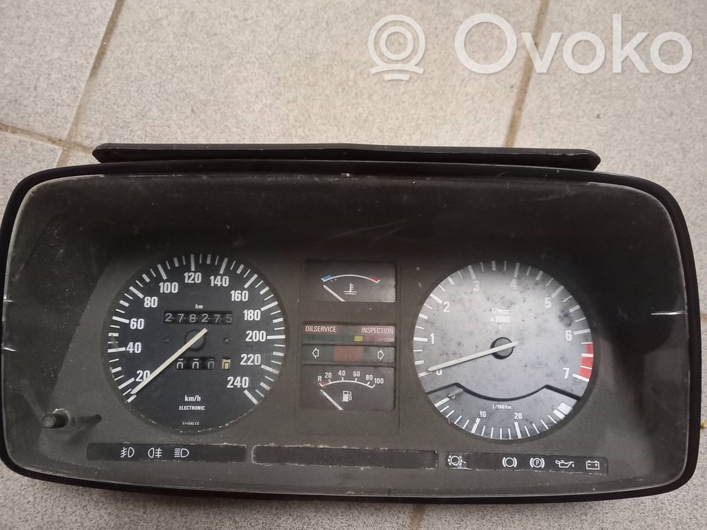 BMW 5 E28 Speedometer (instrument cluster) 