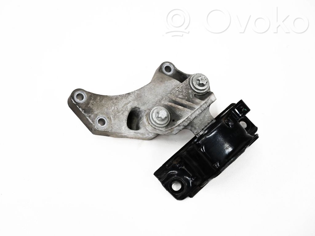 Opel Corsa E Engine mounting bracket 