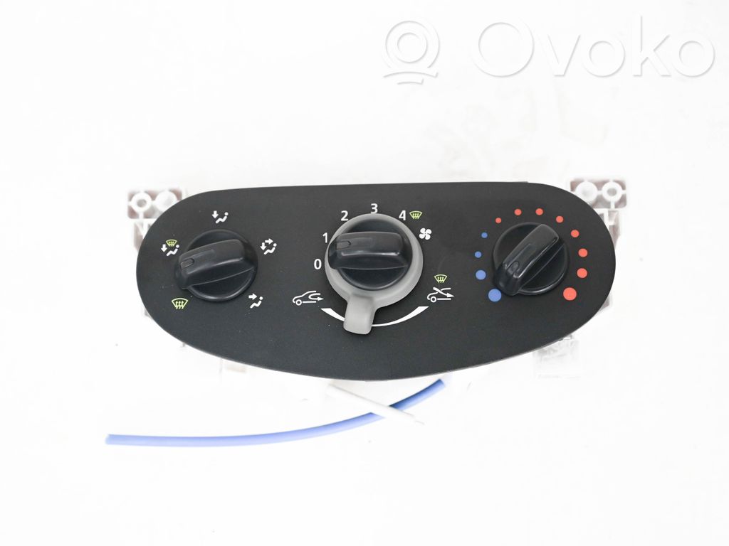 Dacia Sandero Climate control unit 