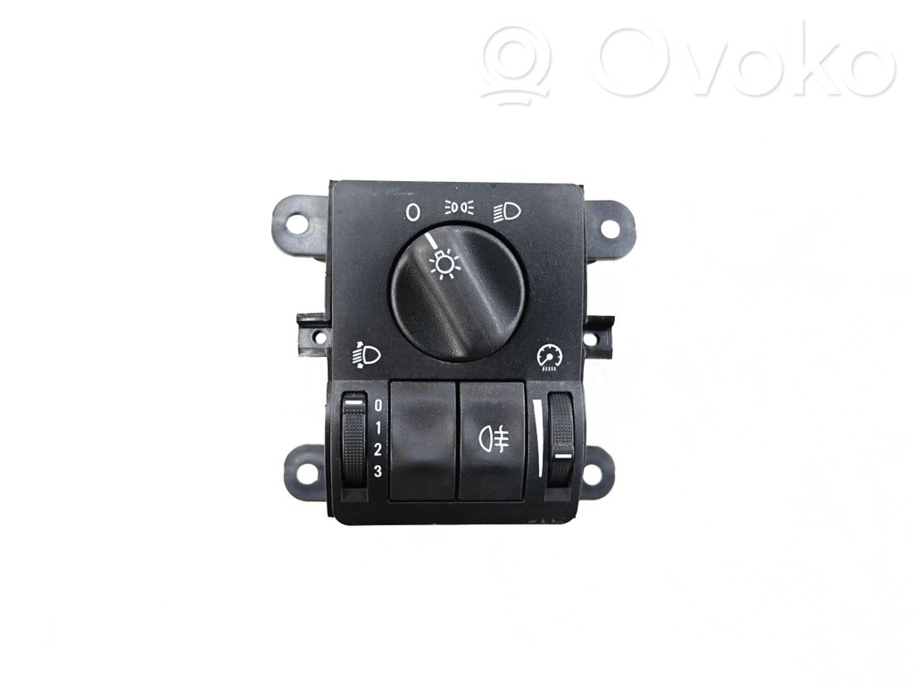 Suzuki Ignis Light switch 