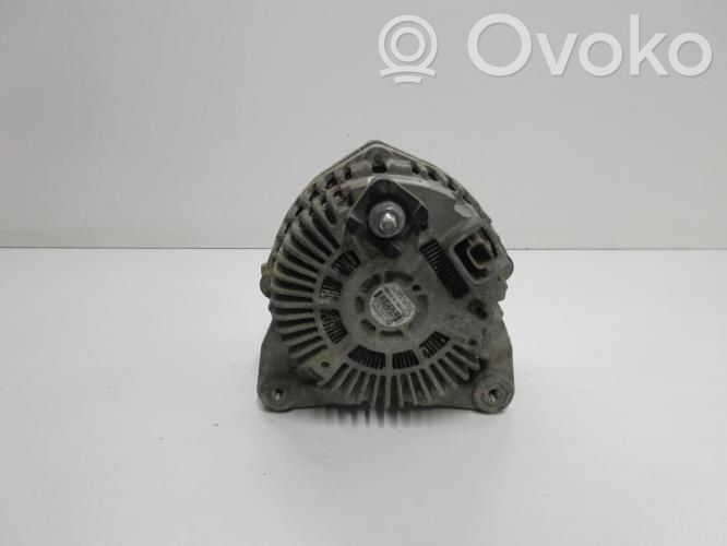 Opel Vivaro Generator/alternator 