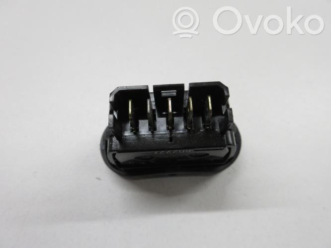 Dacia Sandero Sensor de la puerta delantera 