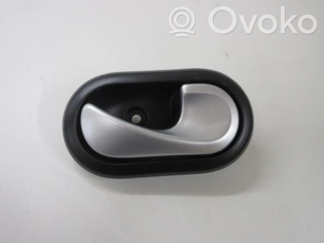 Dacia Duster Manecilla interna puerta delantera 