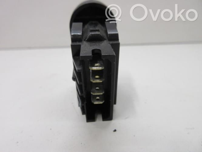 Windscreen/window heater switch   8200710682