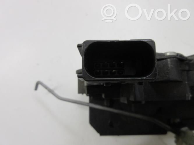 Opel Corsa D Front door lock 