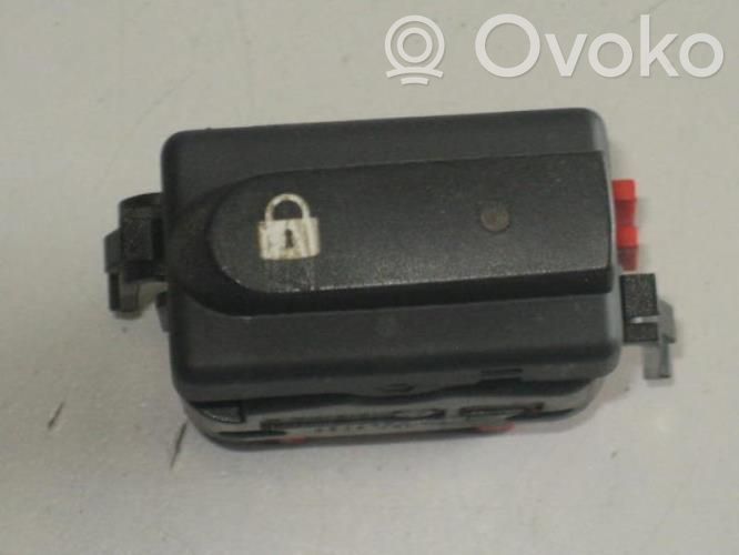 Renault Clio II Side middle window/glass 