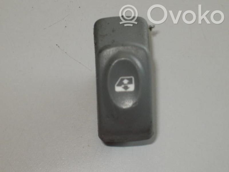Renault Twingo I Sensor de la puerta delantera 