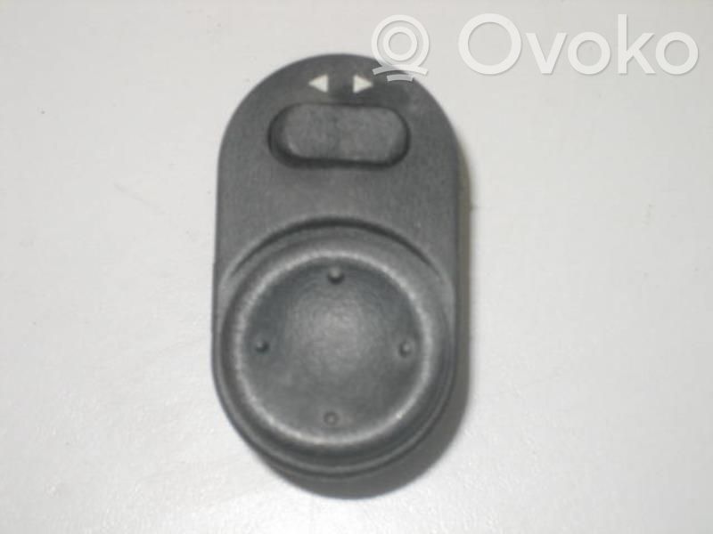 Opel Zafira A Wing mirror switch 