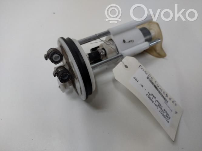 Peugeot 106 Pompe à carburant 