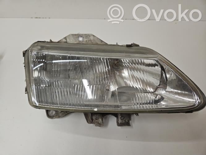Renault Laguna I Scheinwerfer 
