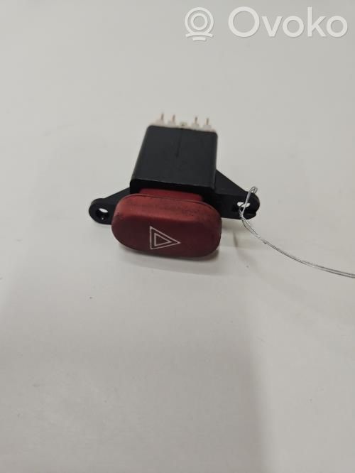 Botón interruptor de luz de peligro   7700822955