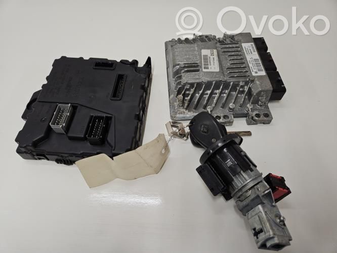 Renault Kangoo II Engine ECU kit and lock set 