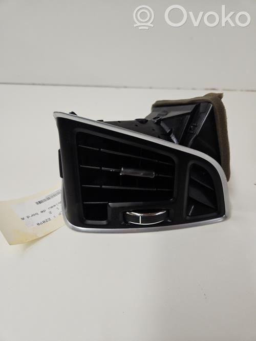 Ford Kuga II Moldura protectora de la rejilla de ventilación lateral del panel 
