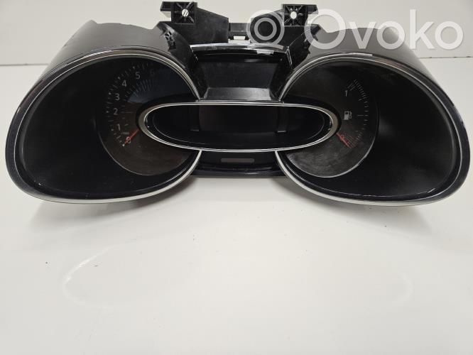 Renault Clio IV Speedometer (instrument cluster) 