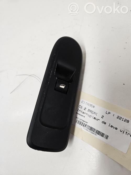 Sensor de la puerta delantera   00006490Y8