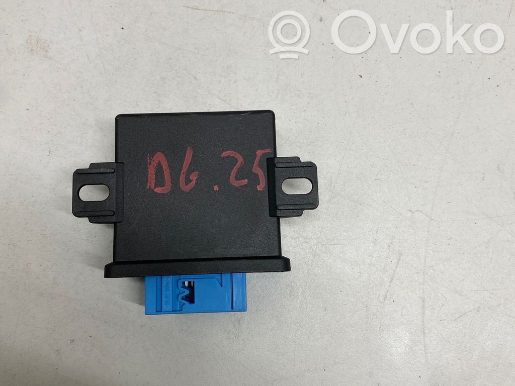 Porsche Cayenne (92A) Light module LCM 