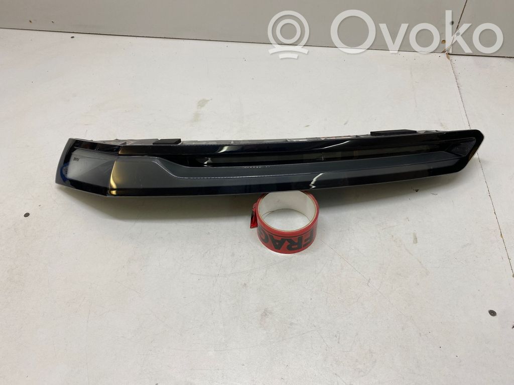 BMW iX Takaluukun takavalot 
