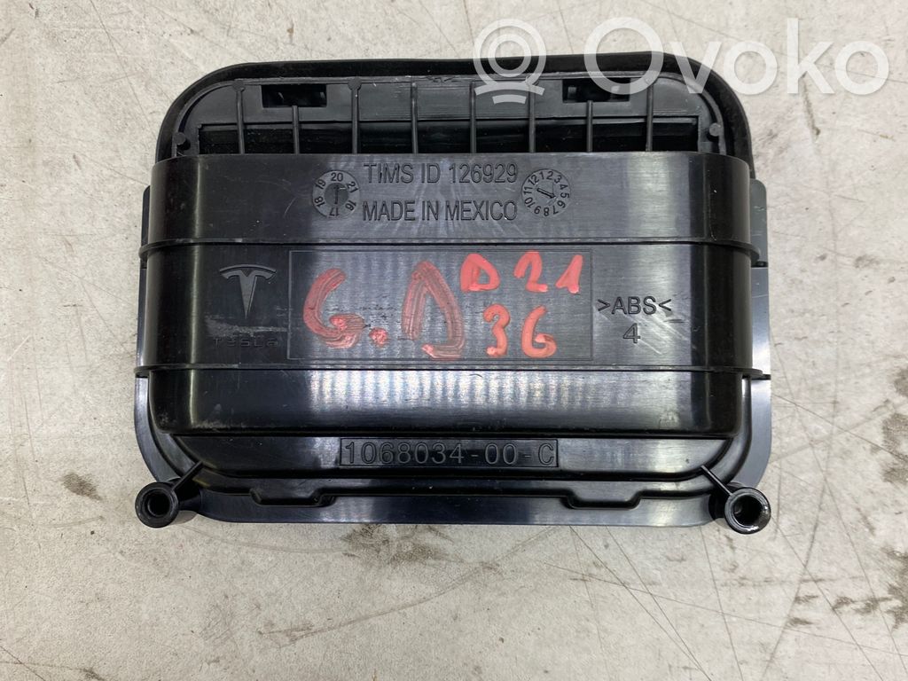 Tesla Model X Ventilācijas režģis 