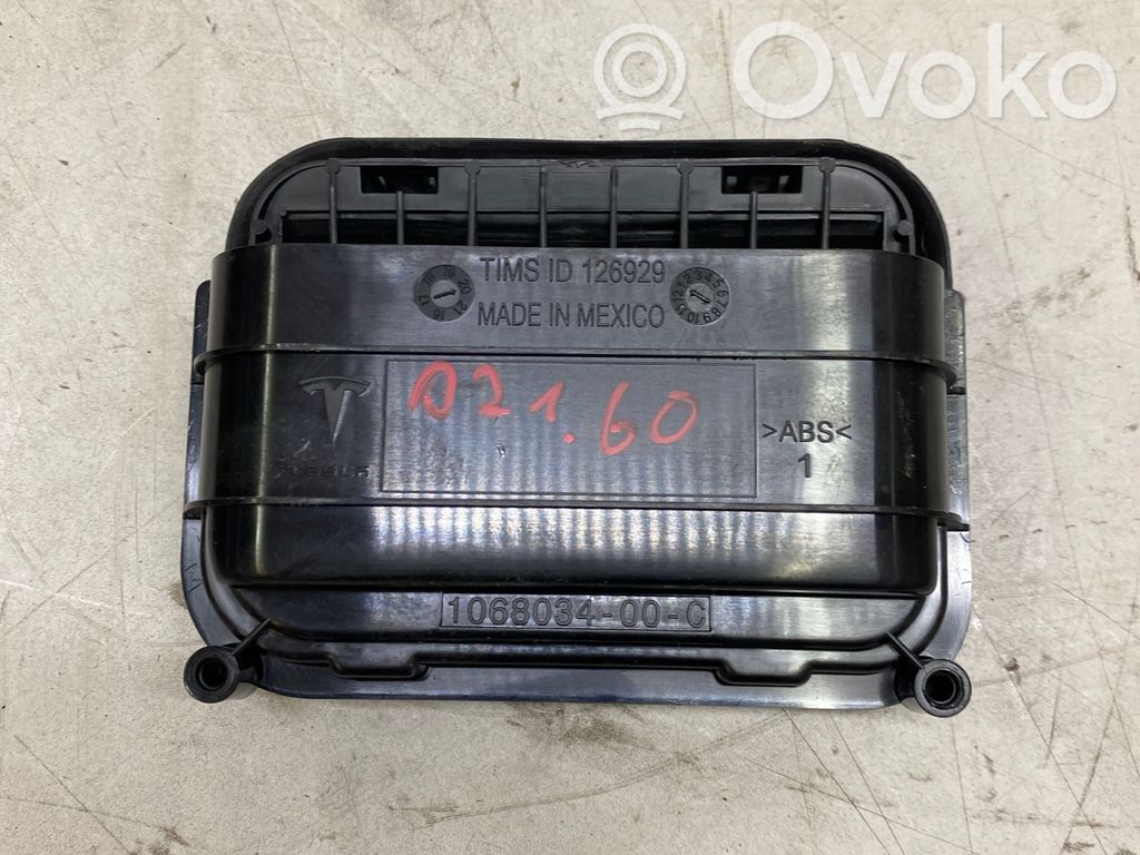 Tesla Model X Ventilācijas režģis 