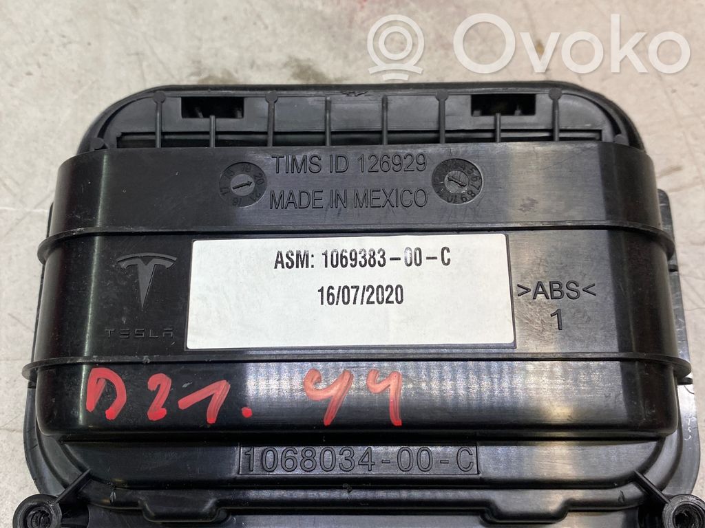 Tesla Model X Quarter panel pressure vent 
