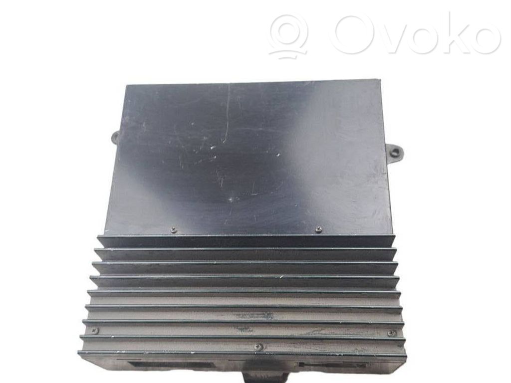 BMW 5 E39 Garso stiprintuvas 