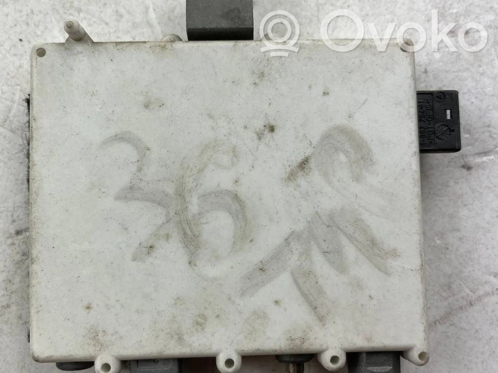 BMW 3 E36 Antenos stiprintuvas 