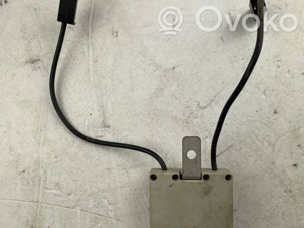 BMW 5 E34 Antenos stiprintuvas 