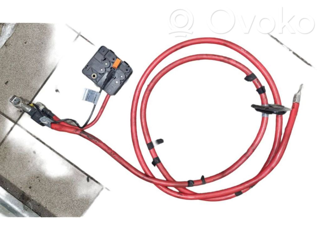 Positive cable (battery)   8374987,8374707,61138374986