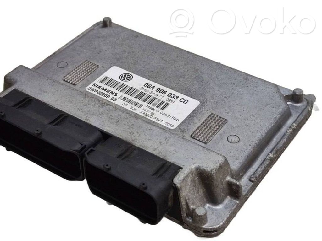 Volkswagen Touran I Engine control unit/module 