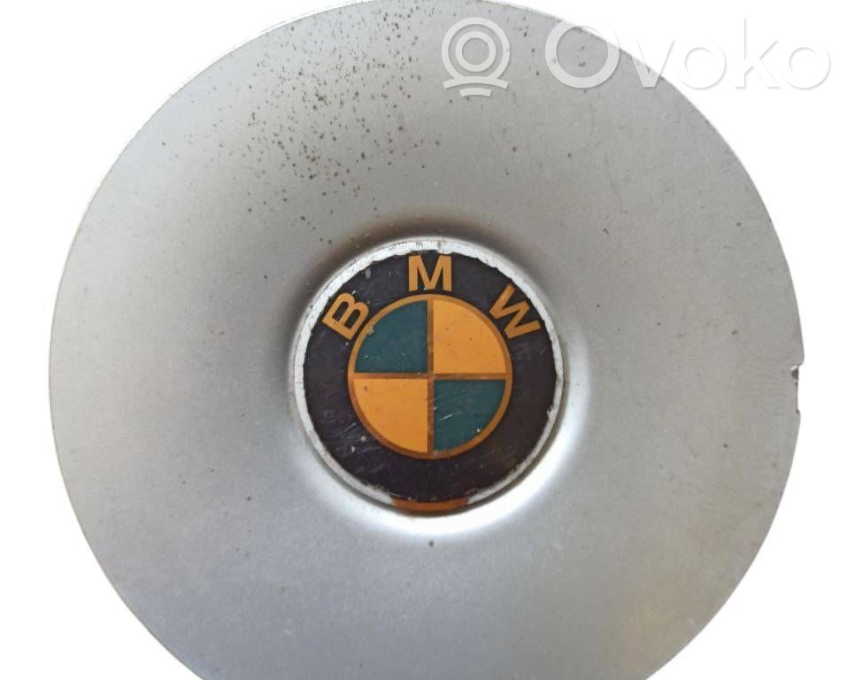 BMW 5 E34 Tapacubos original de rueda 