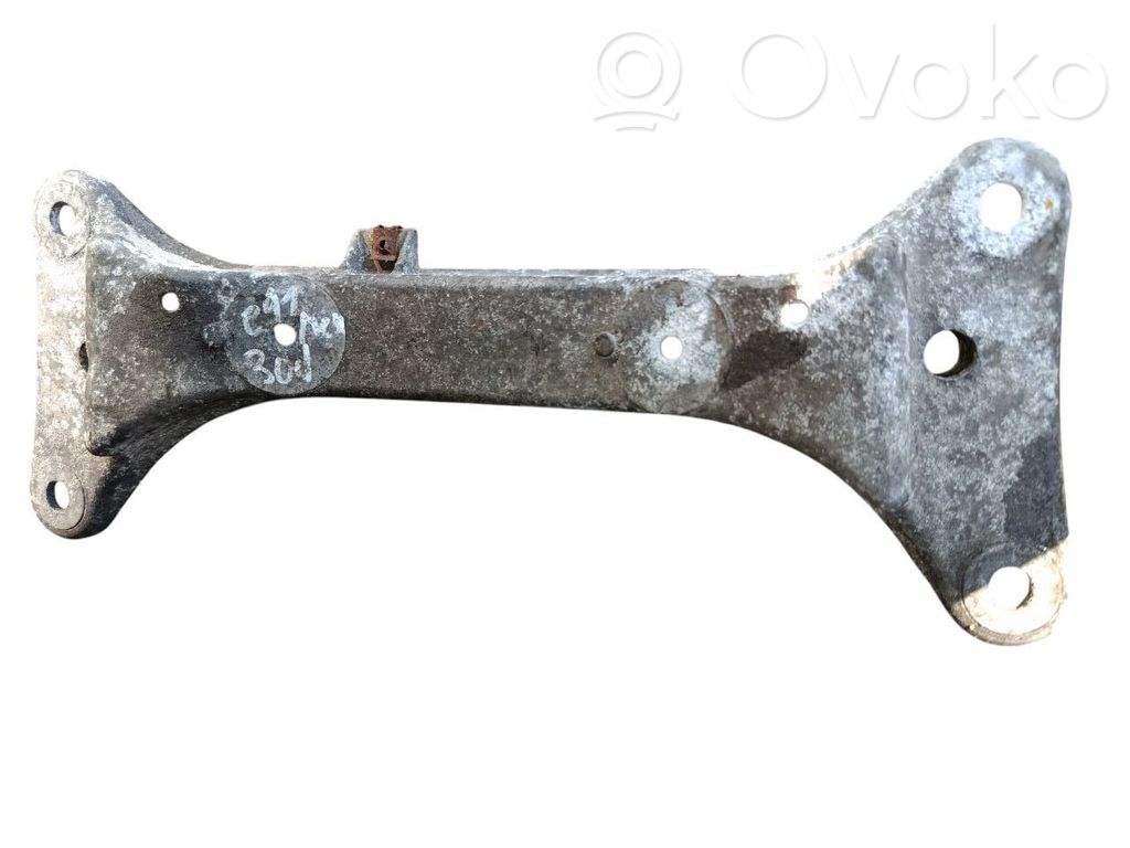 BMW 3 E90 E91 Gearbox mounting bracket 