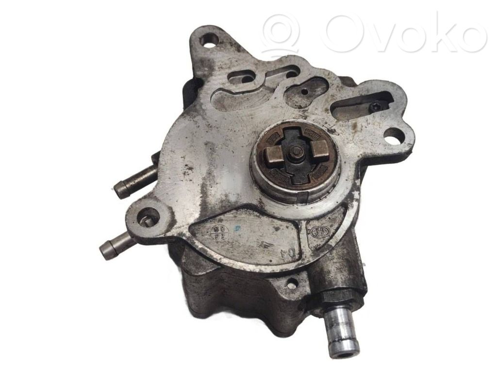Volkswagen PASSAT B6 Pompă vacuum 