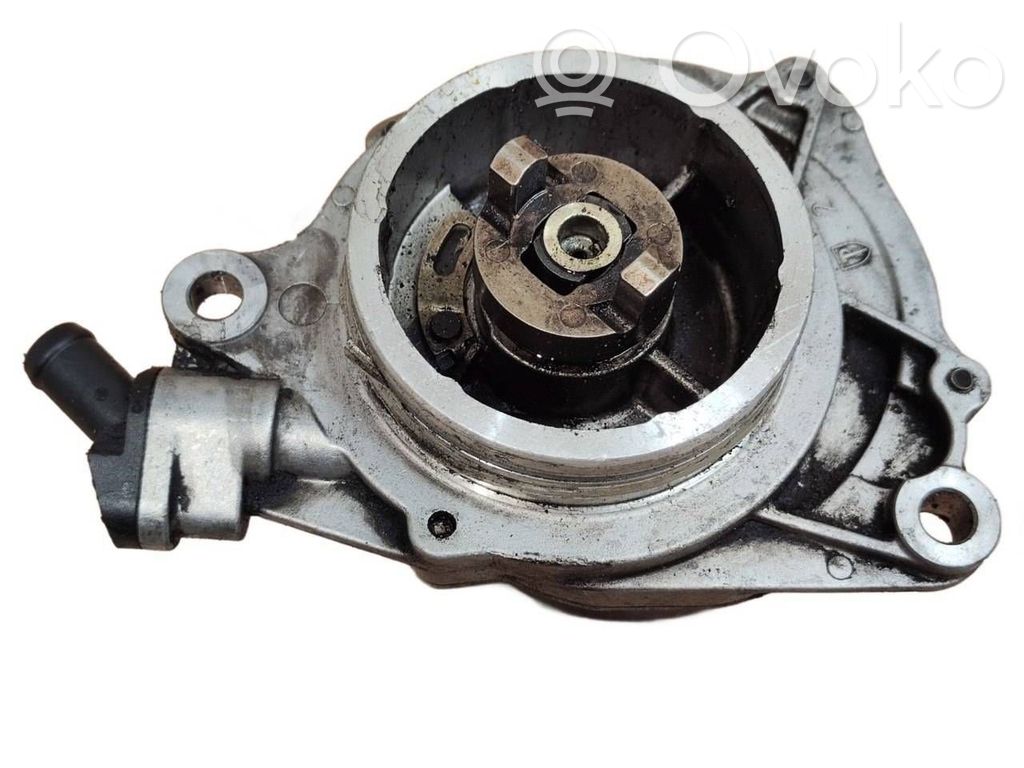 BMW 5 E39 Vacuum pump 