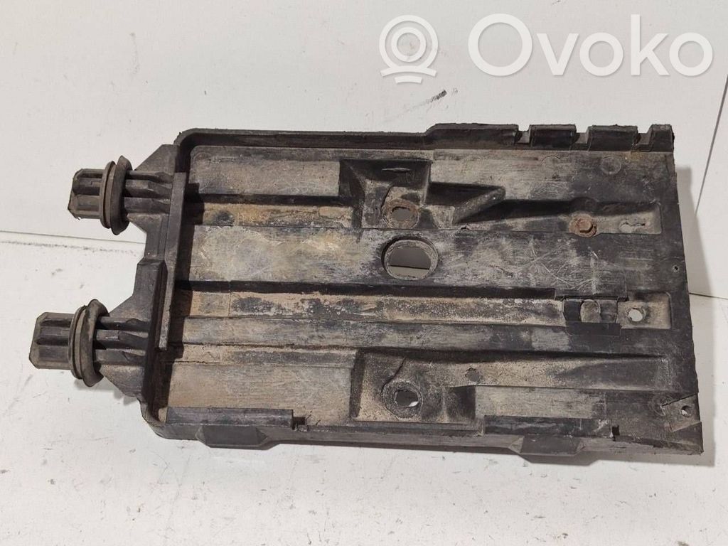 Volvo 850 Battery tray 