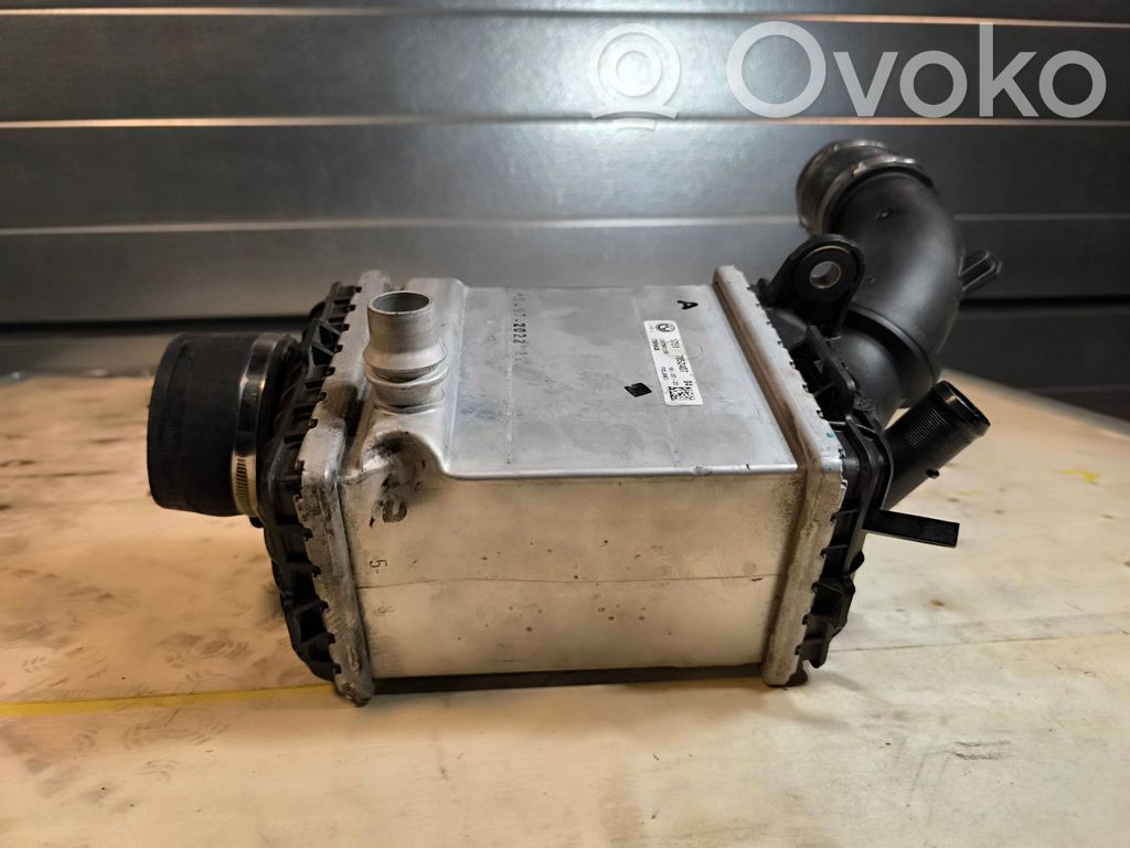 BMW M5 F90 Chłodnica powietrza doładowującego / Intercooler 