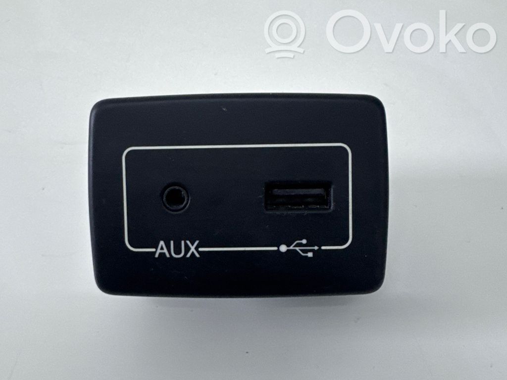 Enchufe conector USB   D532,T73562726501566
