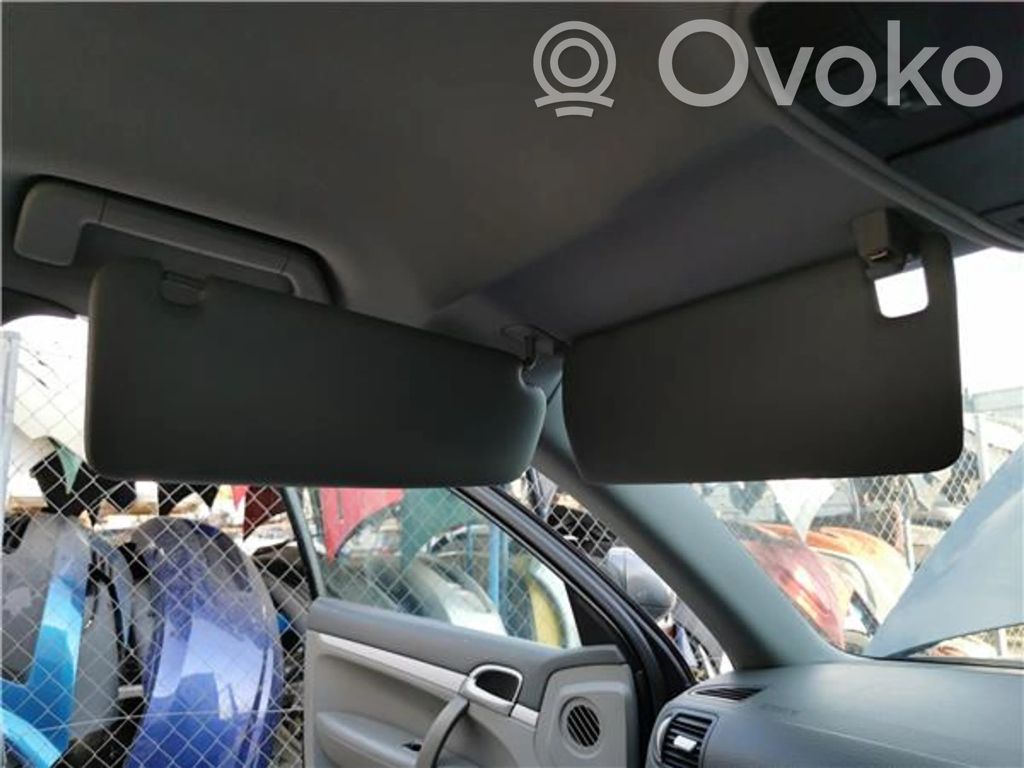 Sun visor