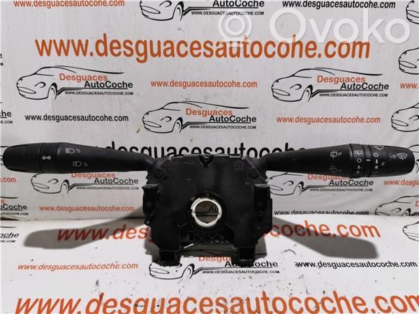Light switch   28584952