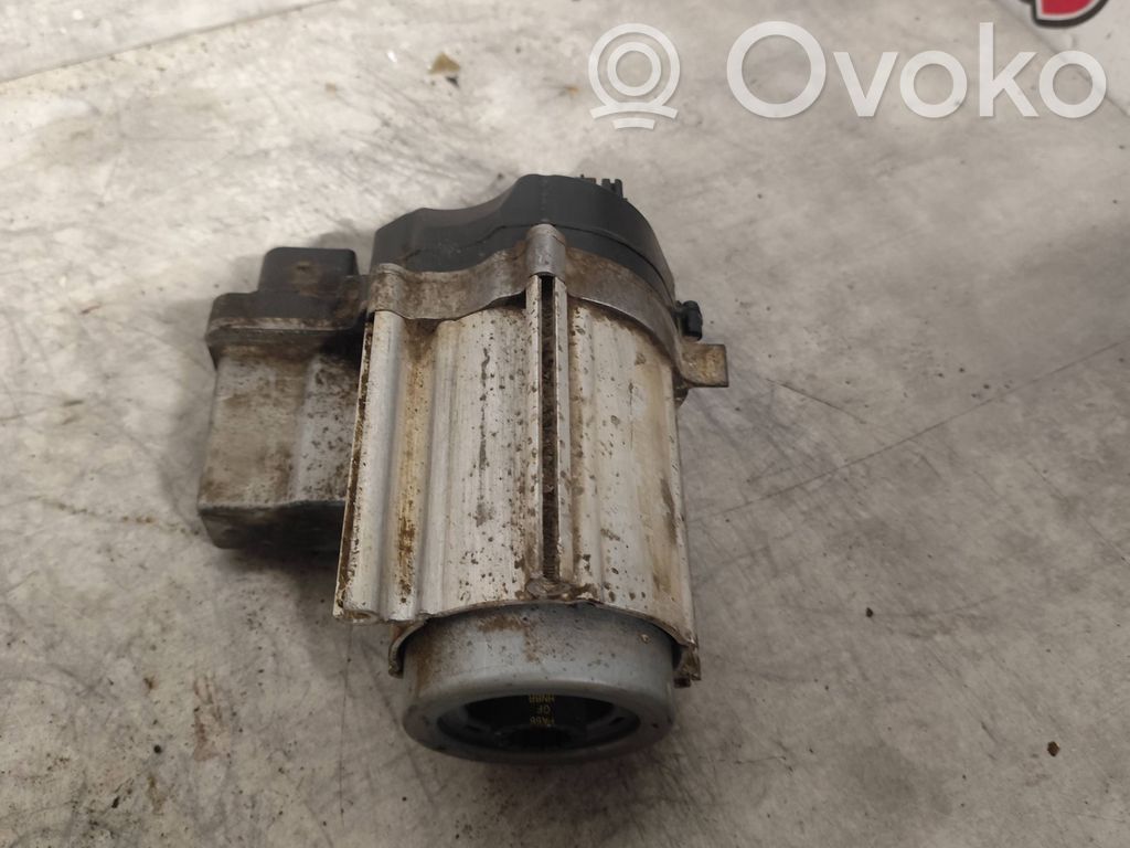 Volkswagen PASSAT B6 Piesă electrică casetă direcție 