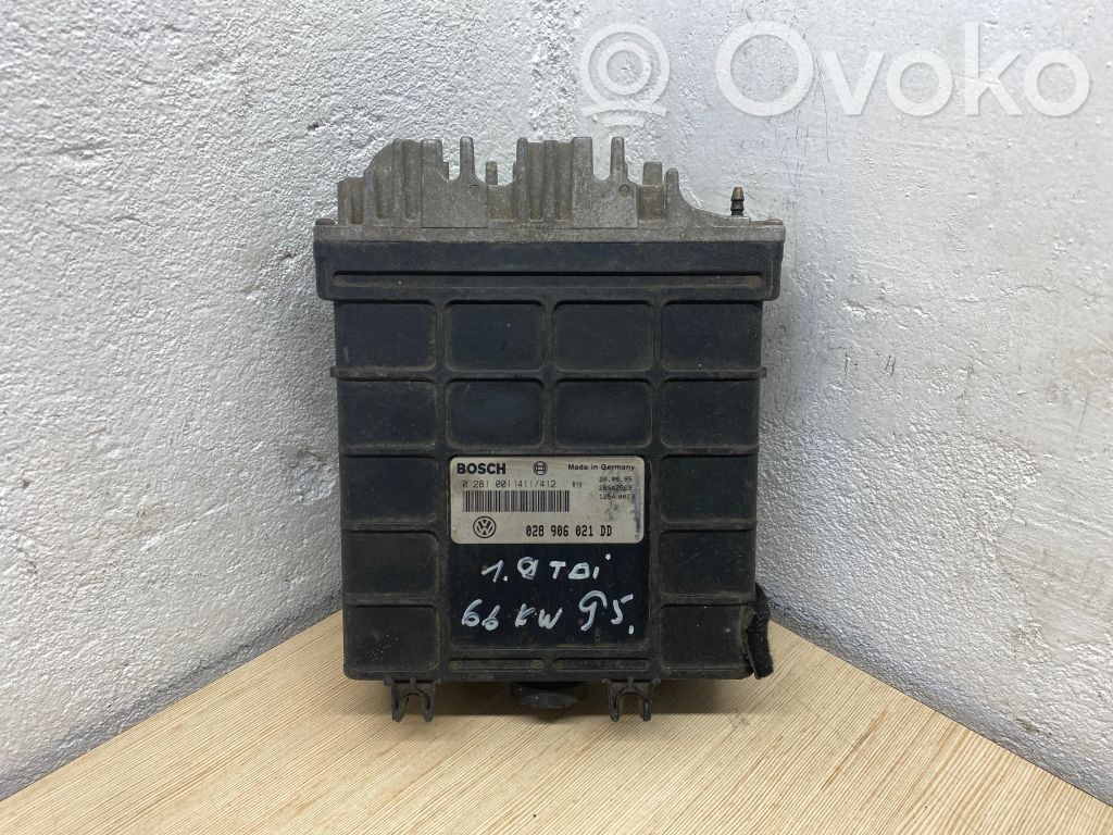 Volkswagen PASSAT B4 Engine control unit/module 