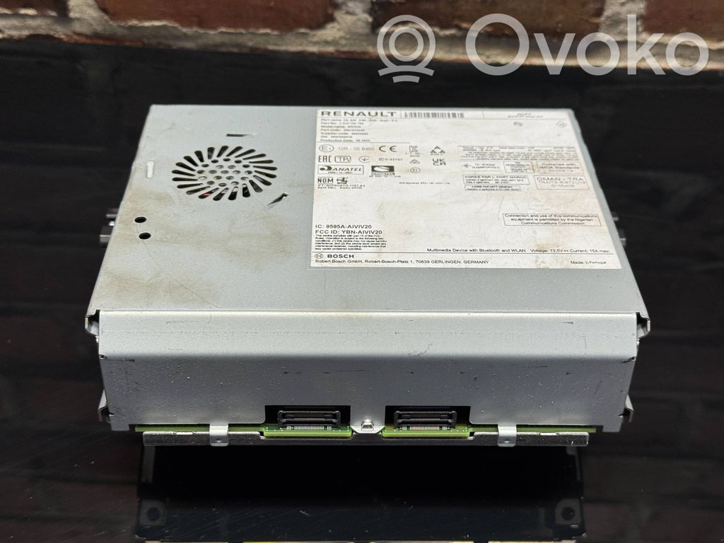 Renault Trafic III (X82) Radio/CD/DVD/GPS head unit 